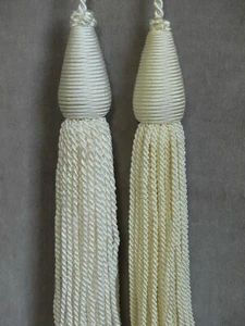 4 SCHLEUDERQUASTEN im Stil der 60er in creme oder wollweiß/HANDMADE in GERMANY! - Picture 1 of 6