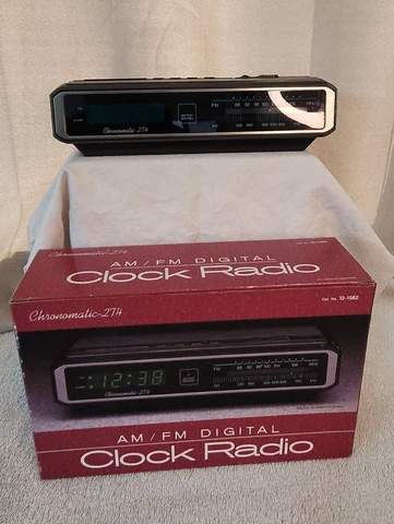 Vntg Chronomatic-274 Alarm Clock & Radio Simulated Wood Grain w/ Green LED & Box Cover