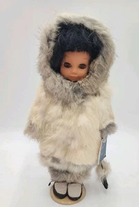 Vintage Eskimopuppe mit Etikett Souvenior of Alaska - Bild 1 von 10