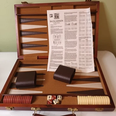 Pavilion Backgammon Set in Wooden Case - Complete - Toys r us - Image 1 of 4