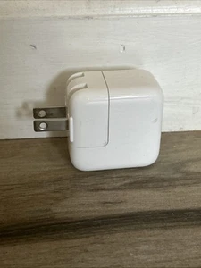 APPLE USB Wall Charger Power Adapter A2167 White 12W OEM Genuine iPad iPhone - Zdjęcie 1 z 6