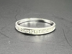 9ct White Gold 0.25ct Natural Round Diamond Eternity Wedding Ring Size K (38-99) - Picture 1 of 12