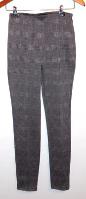 Pantalones leggings ajustados a cuadros blancos y negros talla pequeña Tahari para mujer Foto 1 de 2
