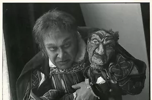 Ingvar Wixell•Backstage•San Francisco Opera 1985•Verdi's Rigoletto•POSTCARD - Picture 1 of 1