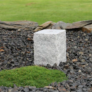 Quellstein Granitsäule 20cm mit Bohrung für Springbrunnenbau Naturstein Brunnen - Bild 1 von 5