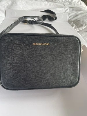 Michael Kors Jet Set Medium Camera Crossbody Pebbled Leather Bag, Black - Image 1 of 4