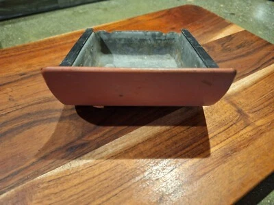 Bandeja de cenizas para tablero Ford Falcon Futura Sprint años 60 metal rojo OEM vintage Foto 1 de 4