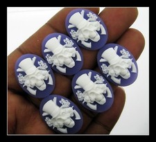 30 pieces  25x18mm White on Purple Guns and Roses Skull Cameos 