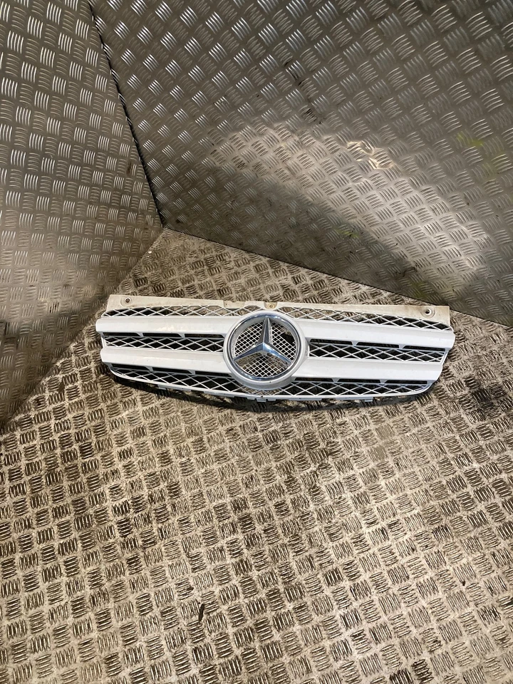 MERCEDES-BENZ VITO Facelift W639 Capot Avant Chrome Grille Blanche 6398800785 - Photo 1/4