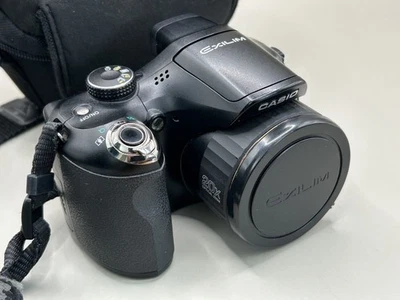 CASIO Exilim EX-FH25 High Speed Digital Camera No.40000805A refCP - Image 1 of 4