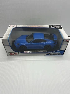 Maisto 1:18 Scale Porsche 911 GT3 Blue Diecast Model Car - Picture 1 of 8
