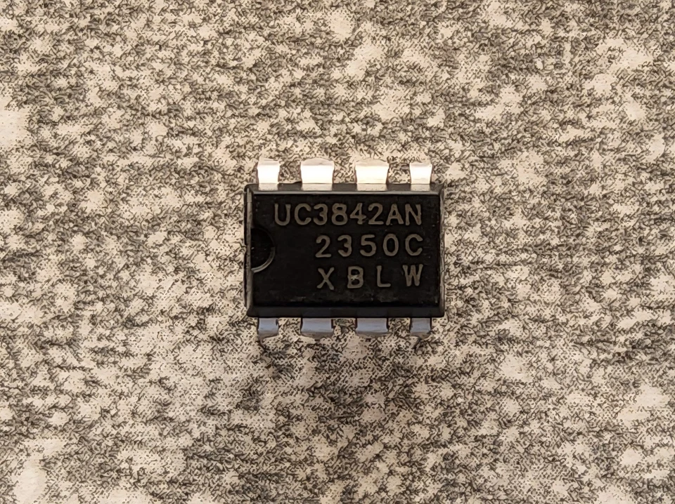 UC3842AN PWM Kontroller Schaltregler Menge nach Wünsch 1-10 Stück - Bild 1 von 1