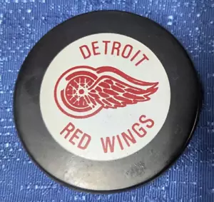 NHL Detroit Red Wings Viceroy / Inglasco Approved Game Puck 1980-84 V4 Slug - Bild 1 von 3