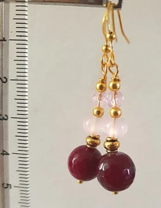 Gold tone earrings with wine coloured carnelian and glass crystal beads - Picture 1 of 1