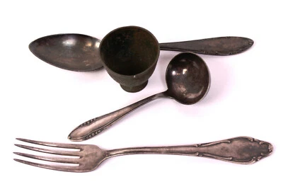 4-tlg. Besteckset Esslöffel Gabel Soßenkelle Eierbecher 90er Silberauflage SET - Bild 1 von 4