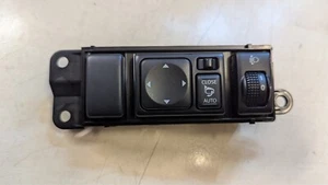 NISSAN JUKE 2019 F15 MIRROR CONTROL BUTTON SWITCH PANEL - Picture 1 of 4