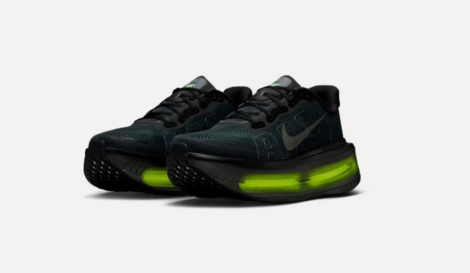 Nike Vomero Premium 'Black Volt' | Diseñado para amortiguación Elite y borde urbano Foto 1 de 4
