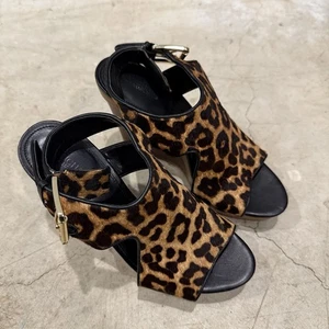 Sandalia Josephine Michael Kors pelo de becerro leopardo cuña talla 7M - Imagen 1 de 10