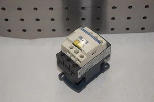 SQUARE D / TELEMECANIQUE LC1D12 E05-K042 25A 600V 6kV CONTACTOR   - Picture 1 of 6