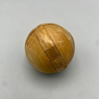 Rompicapo gioco logica in legno "Sfera" 1970 ca - Image 1 of 3