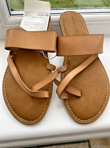 Ladies One Band Flip Flop Sandals Natural Colour Brand New - Size UK 11 - Imagen 1 de 9