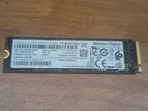 Western Digital 512 GB PC SN730 SDBQNTY-512G-1001 NVMe SSD OPALE 94% salute - Foto 1 di 2