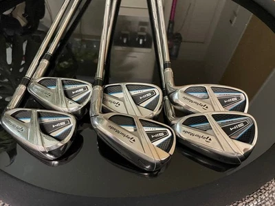 TaylorMade SIM MAX Set di ferri da stiro 7 pezzi 6-PW, GW, SW TENSEI BLUE TM60 Flex R - Immagine 1 di 4