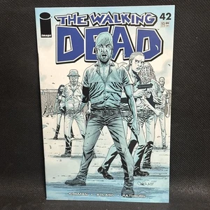The Walking Dead #42 quasi nuovo 9,4 prima stampa immagine fumetti - Foto 1 di 10