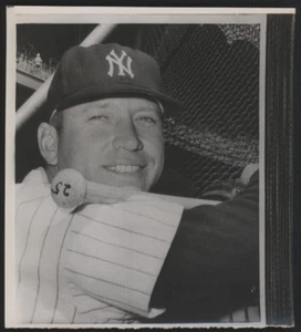 Foto original de alambre de béisbol 1963 - Mickey Mantle - Imagen 1 de 1