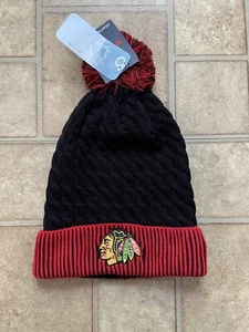 Chicago Blackhawks NHL Rojo Negro Tejido Gorro Pom Pom Invierno Sombrero por Fanatics ¡NUEVO CON ETIQUETAS! - Imagen 1 de 4