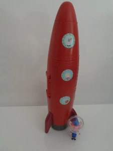Ben And Holly’s Little Kingdom Light & Sounds Elf Rocket Spaceship Space Figure - Picture 1 of 9