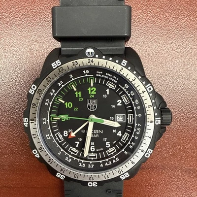 Luminox 8830.MPH Green Accent GMT With Original Strap And Compass - Image 1 of 4
