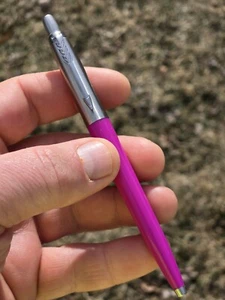 Vintage Parker Jotter Stainless-Steel Cap Pink Ballpoint Pen - Made in France - Picture 1 of 24