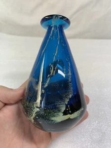Vintage 1980s MDINA GLASS Small Art Studio Vase Blue MALTESE 4.75" - Picture 1 of 11