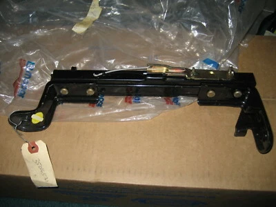  Nuevo de Lote Antiguo Jeep CJ Mopar Chrysler Renault AMC Seat Track 3507488 35026531 5260547 Foto 1 de 3