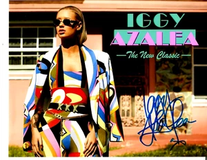 RARE IMAGE! “Pussy" Iggy Azalea Hand Signed 10X8 Color Photo COA - Picture 1 of 2