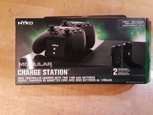 NYKO Modular Xbox One Doppia Stazione di Ricarica con Buone Batterie, Funzionante - Foto 1 di 4