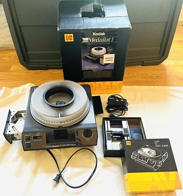 Kodak Medalist I Carousel Slide Projector Remote 140 Slide Tray EC Stack Loader - Image 1 of 4