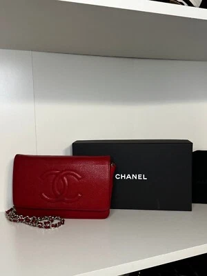 香奈儿鱼子酱 Timeless CC 银链钱包 WOC 红色 — 第 1/2 张图片