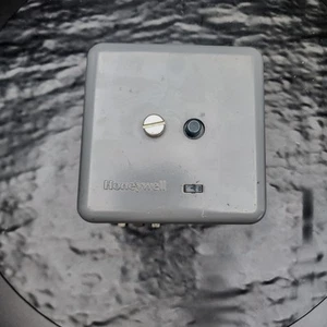 Honeywell RA890F 1346 FSG Protectorelay Flame Safeguard Control 120V 50/60Hz 🔥 - Picture 1 of 6