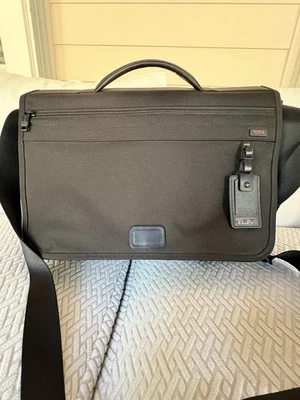 Tumi Laptop Messenger Bag 22207DE - Image 1 of 4