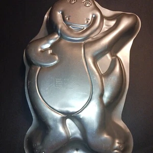 ⭐️ Vintage 1996 Barney The Dinosaur Aluminum Cake Mold Pan Wilton #2105-6713 P3 - Picture 1 of 3