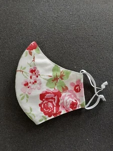 Maschera viso fatta a mano in tessuto Cath Kidston Rosali. Rosa bianca. Passanti elastici - Foto 1 di 4