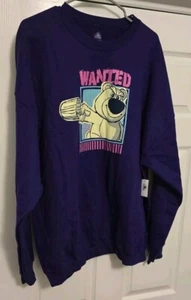 NUEVO Suéter Disney Adulto 2XL XXL Púrpura Lotso Oso Toy Story Wanted Pixar Para Hombres - Imagen 1 de 4