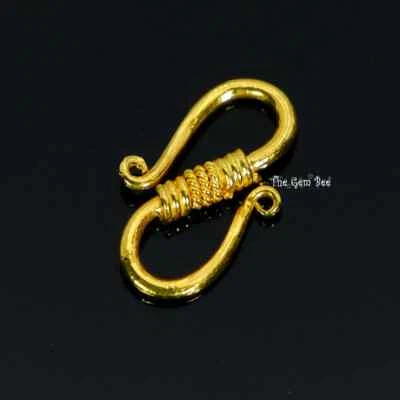 7.5mmx12.5mm Large 18k Solid Gold Old-Fashioned Hook Clasp - Image 1 of 4