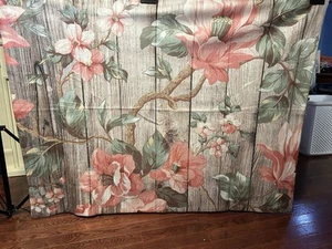Floral Fabric Backdrop 5’ x 4’ - Picture 1 of 1