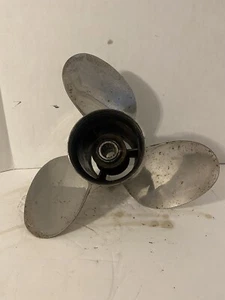 Stiletto stainless 17 Pitch 14" diameter for Mercury Mercruiser Yamaha Suzuki - Picture 1 of 5