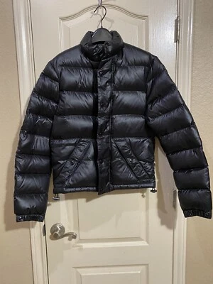 NUEVO CON ETIQUETAS ABRIGO CHAQUETA ACOLCHADA ACOLCHADA DE PLUMÓN DE PATO BURBERRY BRIT PARA HOMBRE TALLA EXTRA PEQUEÑA Foto 1 de 4