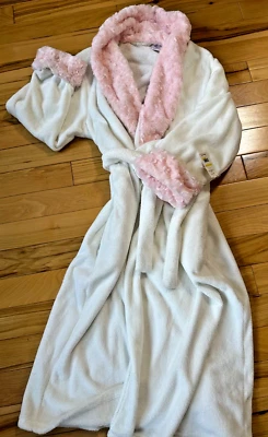Kay Anna Fleece & Faux Fur Trim White/Pink Robe Women's Med  With A Waist Tie - Image 1 of 4