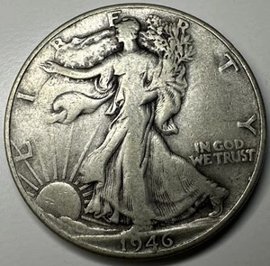 1946-P WALKING LIBERTY SILVER HALF DOLLAR T26 - Picture 1 of 2